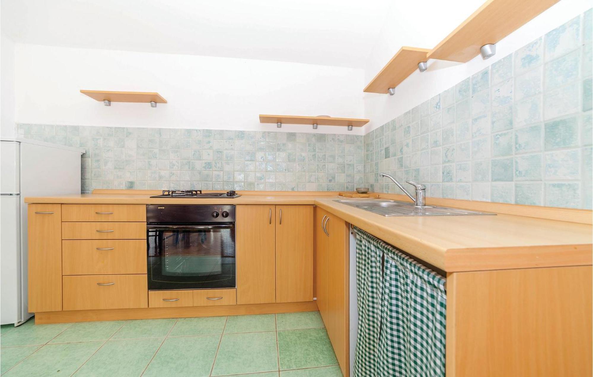 7 Bedroom Pet Friendly Home In Crni Kal Crni Kal  Exterior foto