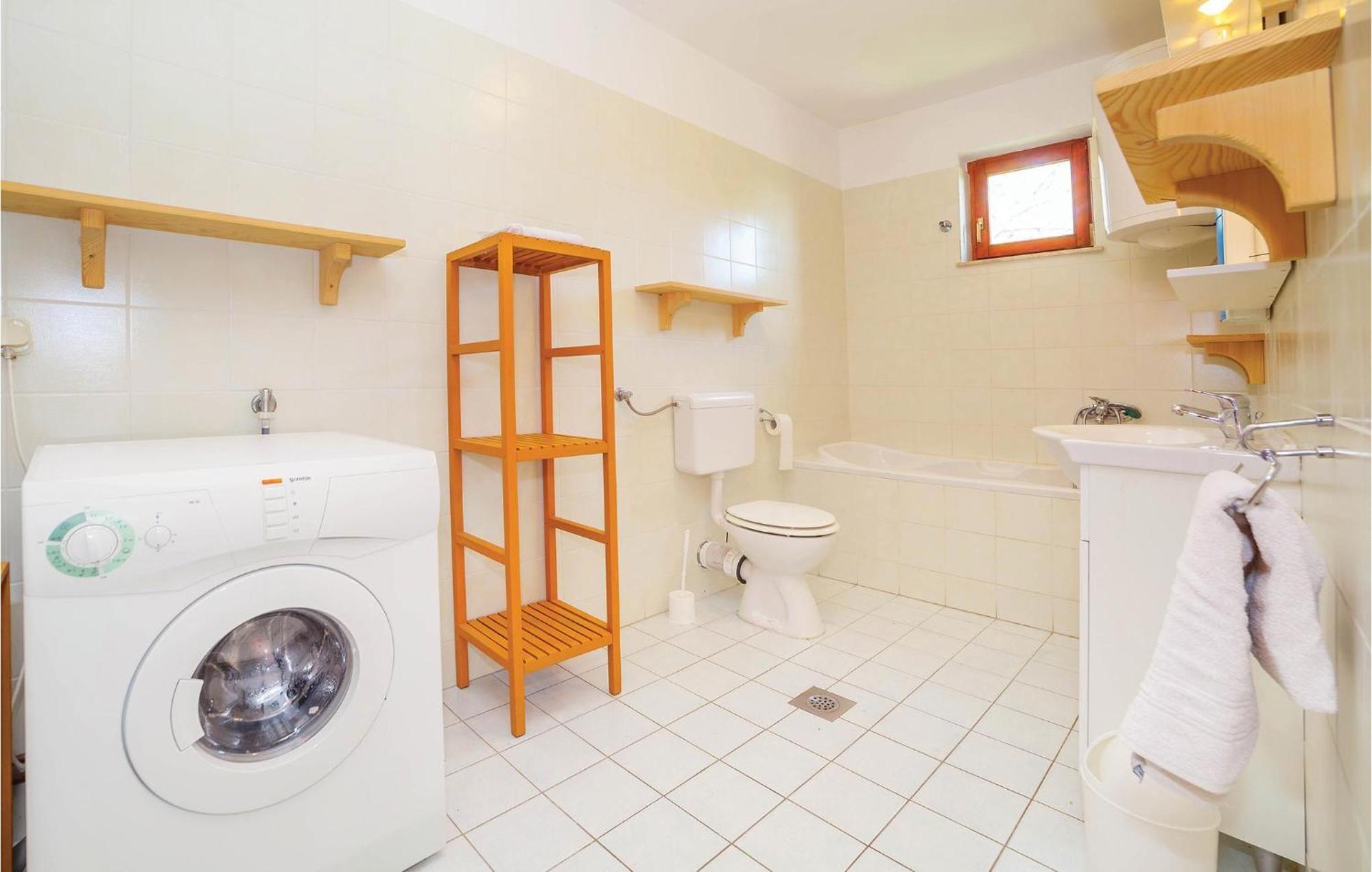 7 Bedroom Pet Friendly Home In Crni Kal Crni Kal  Exterior foto